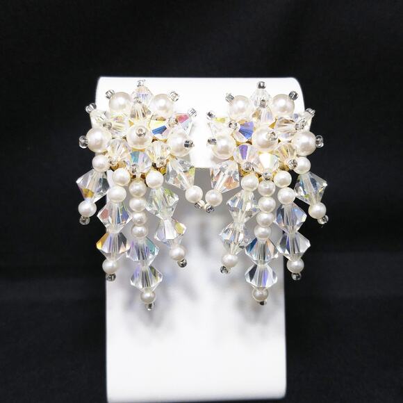 Vintage 1980s AB Crystal & Faux Pearl Dangle Clip On Earrings Gold Tone - Picture 5 of 10